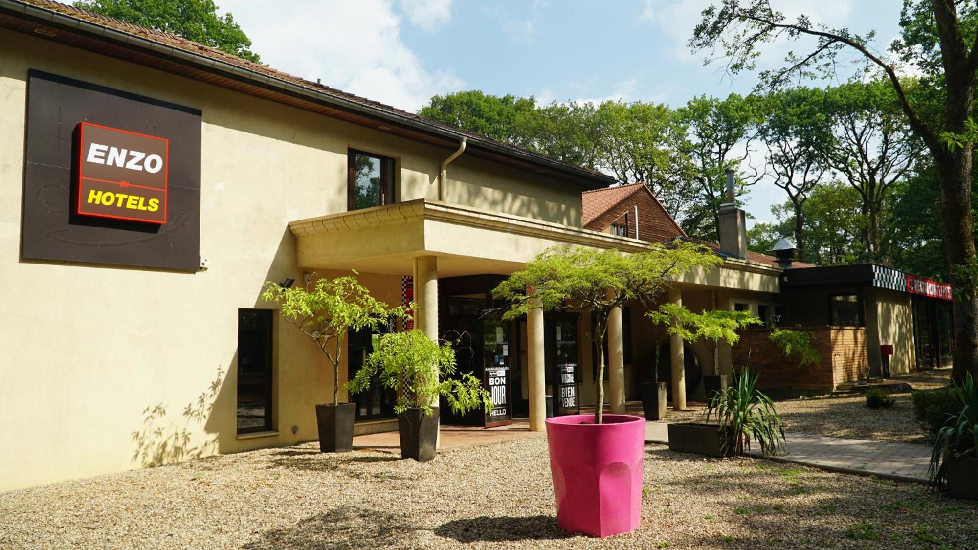 Enzo Hotels - St Eloy Metz Amneville By Kyriad Direct Ngoại thất bức ảnh